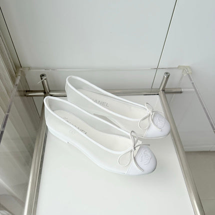CHANEL 26S BALLET FLATS IN WHITE MESH TOE CAP AND BOW