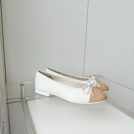 CHANEL 26S BALLET FLATS IN WHITE CALFSKIN WITH BEIGE TOE CAP AND BOW