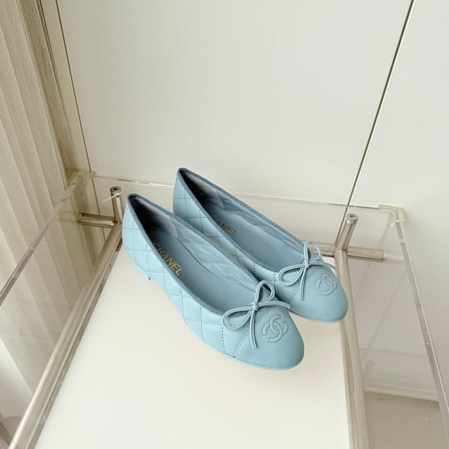 CHANEL 26S BALLET FLATS IN LIGHT BLUE QUILTED CALFSKIN WITH BOW