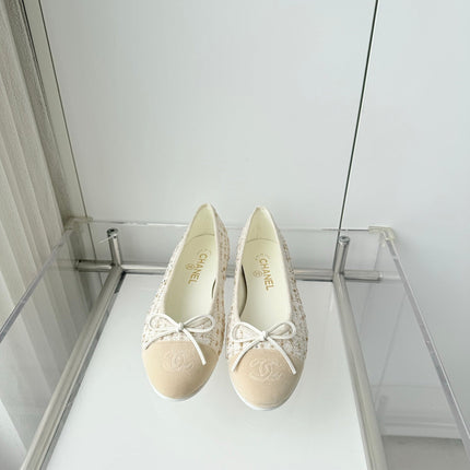 CHANEL 26S BALLET FLATS IN BEIGE TWEED WITH SUEDE TOE CAP & BOW