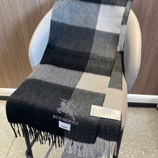 BURBERRY 26S SCARF 180CM IN CASHMERE 163813