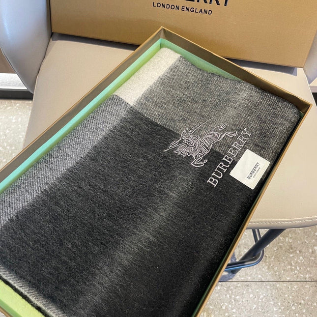 BURBERRY 26S SCARF 180CM IN CASHMERE 163813