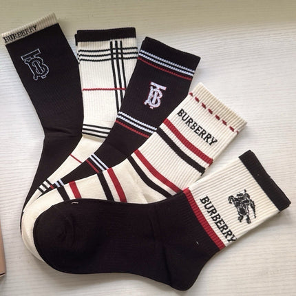 BURBERRY 26S CREW SOCKS 410326 (1 BOX)