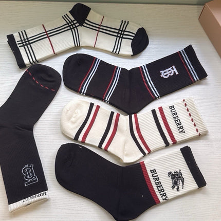 BURBERRY 26S CREW SOCKS 410326 (1 BOX)