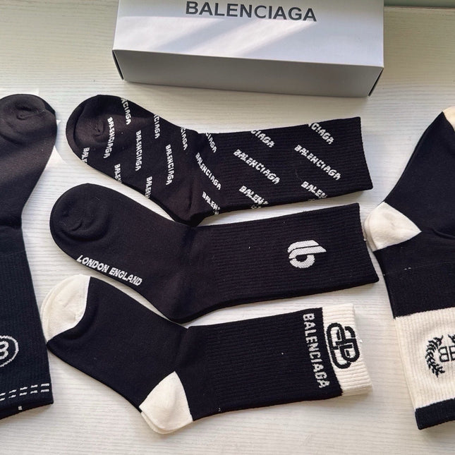 BALENCIAGA 26S CREW SOCKS 423097 (1 BOX)