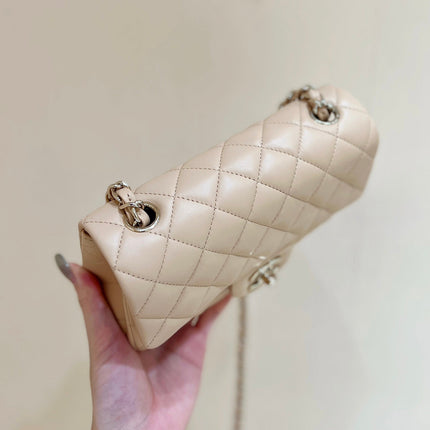 CHANEL 25S FLAP BAG 20 CM IN LIGHT BEIGE LAMBSKIN WITH GOLD HARDWARE
