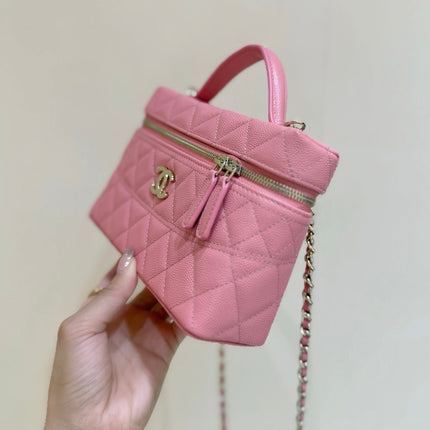 VANITY CASE 19 IN CONTESSA PINK CALFSKIN GOLD-TONE METALLIC
