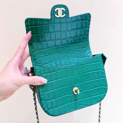 CHANEL 26S MINI BOX BAG 15 IN GREEN CALFSKIN CROCODILE EMBOSSED