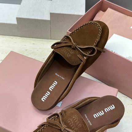 MIUMIU 26S SNEAKER MULES IN DARK BROWN SUEDE WITH BOW