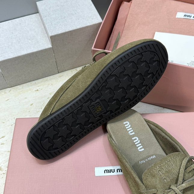 MIUMIU 26S SNEAKER MULES IN DARK OLIVE GREEN SUEDE WITH BOW