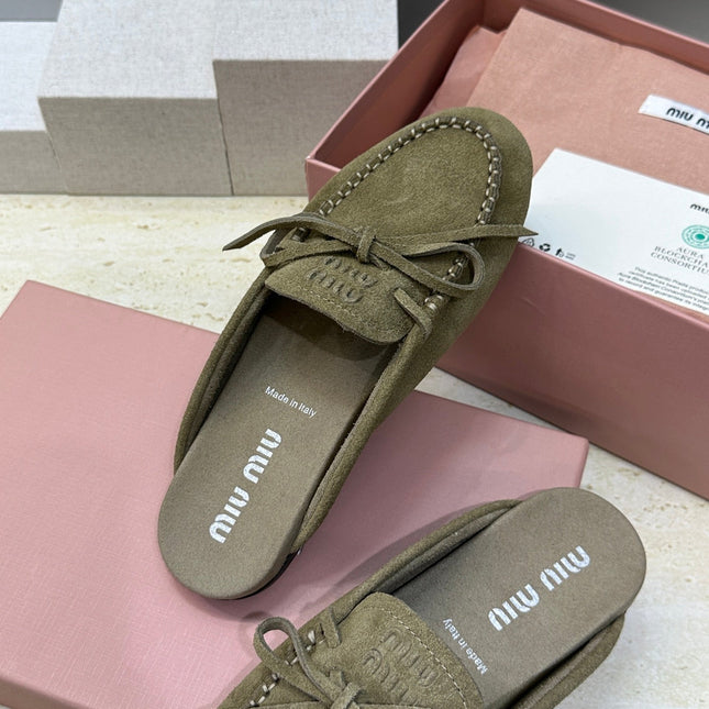 MIUMIU 26S SNEAKER MULES IN DARK OLIVE GREEN SUEDE WITH BOW