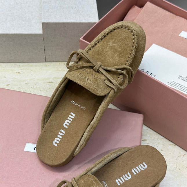 MIUMIU 26S SNEAKER MULES IN OLIVE BROWN SUEDE WITH BOW