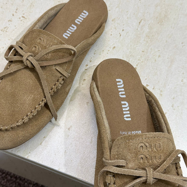 MIUMIU 26S SNEAKER MULES IN OLIVE BROWN SUEDE WITH BOW