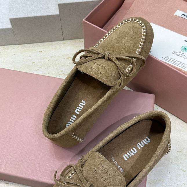 MIUMIU 26S LOAFERS IN BROWN SUEDE WITH BOW