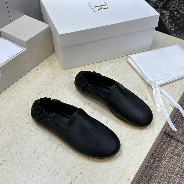 THE ROW 26S BALLET FLATS IN BLACK CALFSKIN