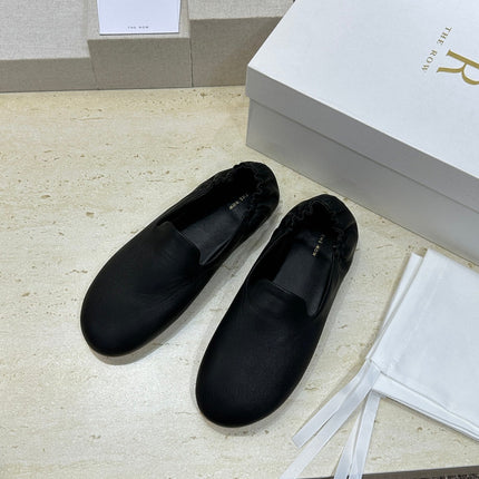 THE ROW 26S BALLET FLATS IN BLACK CALFSKIN