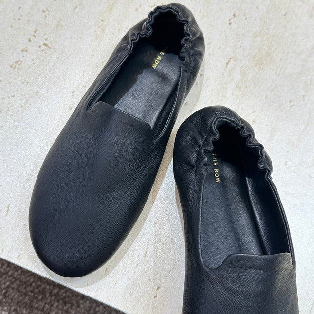 THE ROW 26S BALLET FLATS IN BLACK CALFSKIN