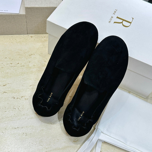 THE ROW 26S BALLET FLATS IN BLACK SUEDE