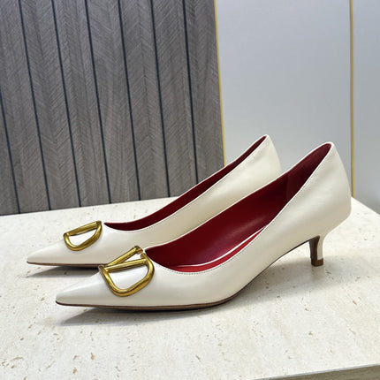 VALENTINO 26S HIGH HEELS 40 MM IN CREAM WHITE CALFSKIN WITH GOLD HARDWARE