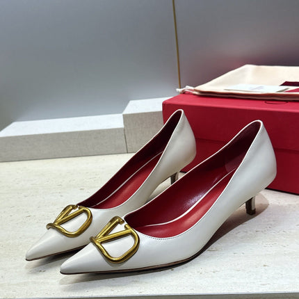 VALENTINO 26S HIGH HEELS 40 MM IN CREAM WHITE CALFSKIN WITH GOLD HARDWARE