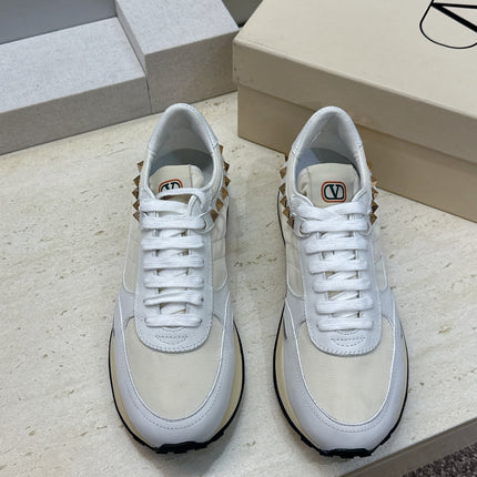 VALENTINO 26S ROCKRUNNER SNEAKERS IN WHITE CALFSKIN AND BEIGE FABRIC