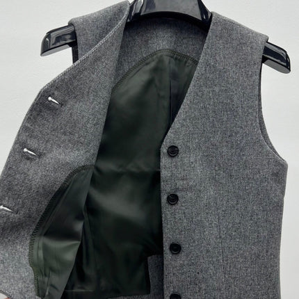 LORO PIANA 26S V-NECK BUTTONED VEST 901