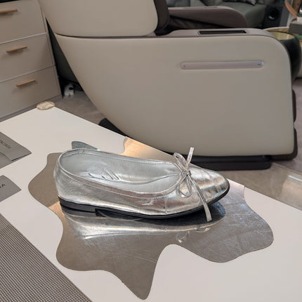 RHINESTONE BALLET FLATS WITH BOW IN SILVER WAX-OIL SHEEPSKIN
