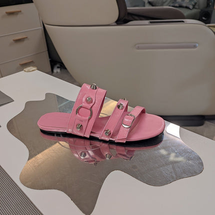 STRAPPY FLAT SANDALS IN WEWAK PINK STUDDED WAX-OIL SHEEPSKIN