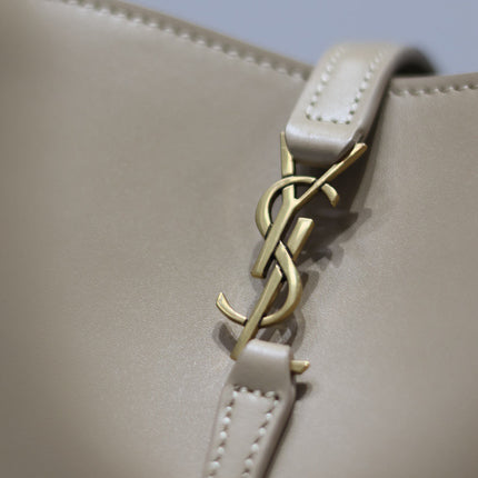 YSL 25S LE 37 BUCKET 15 IN BEIGE CALFSKIN GOLD HARDWARE
