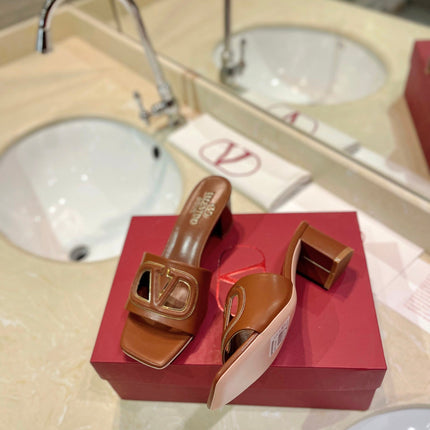 VALENTINO 26S BLOCK-HEEL SANDALS 65 MM IN BROWN CALFSKIN WITH LOGO
