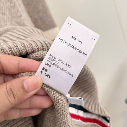 THOM 26S ROUND-NECK KNIT SWEATER 299