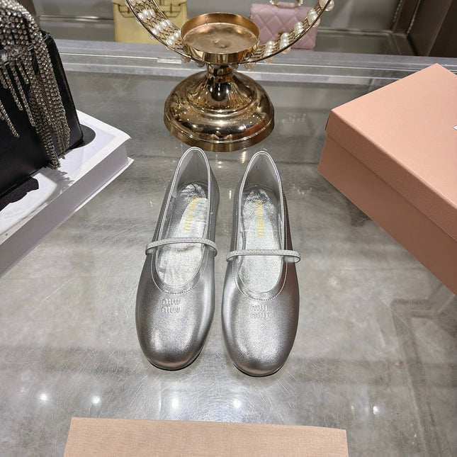MIUMIU 26S CLOSED-BACK SANDALS IN SILVER CALFSKIN