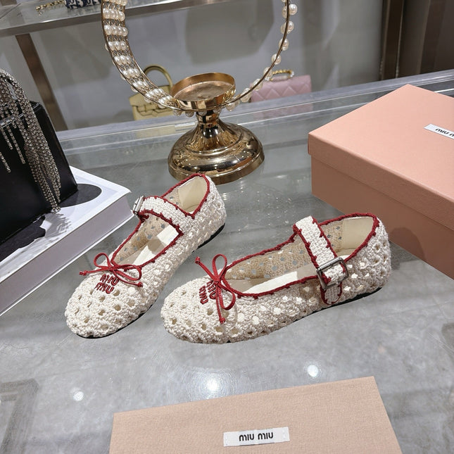 MIUMIU 26S MARY JANE BALLET FLATS IN WHITE CROCHET KNIT AND RED TRIM