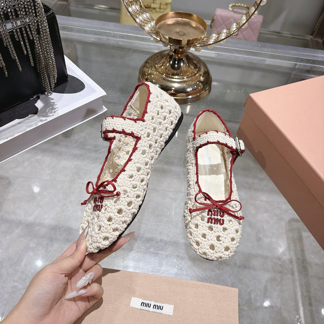 MIUMIU 26S MARY JANE BALLET FLATS IN WHITE CROCHET KNIT AND RED TRIM