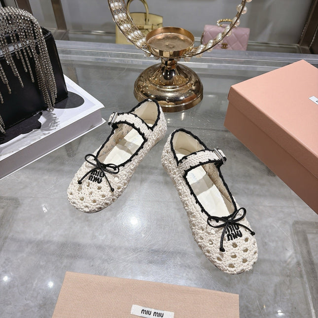 MIUMIU 26S MARY JANE BALLET FLATS IN WHITE CROCHET KNIT