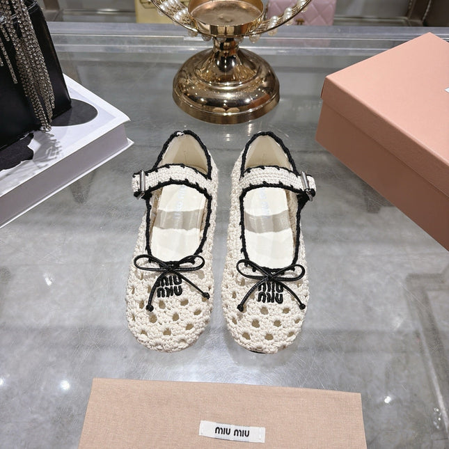 MIUMIU 26S MARY JANE BALLET FLATS IN WHITE CROCHET KNIT