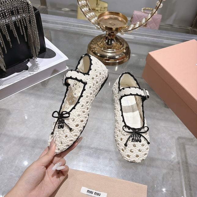 MIUMIU 26S MARY JANE BALLET FLATS IN WHITE CROCHET KNIT