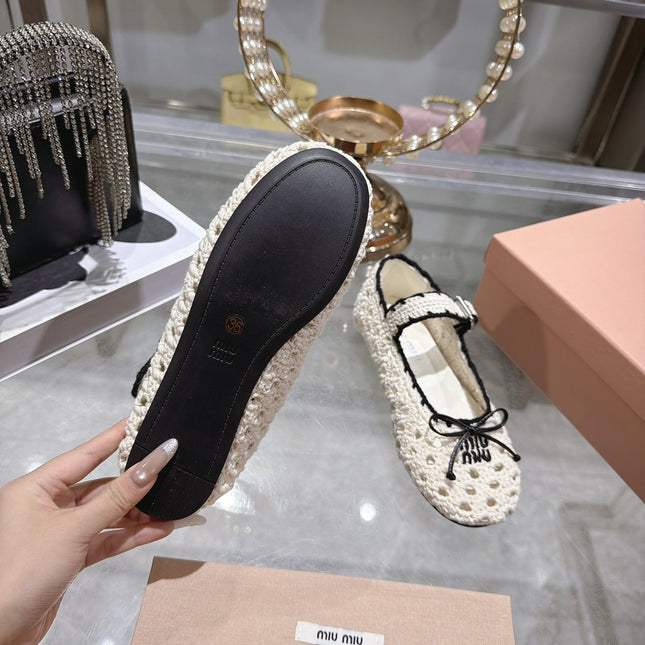 MIUMIU 26S MARY JANE BALLET FLATS IN WHITE CROCHET KNIT