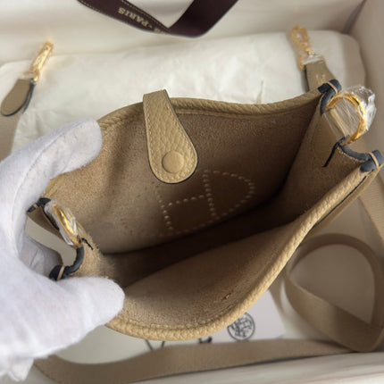 HM 25S EVELYNE 17 CM IN BEIGE COWHIDE WITH GOLD HARDWARE