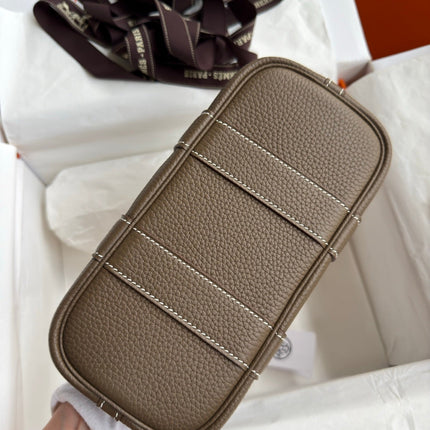 HM 25S GARDEN PARTY 23 CM IN TAUPE BROWN TOGO