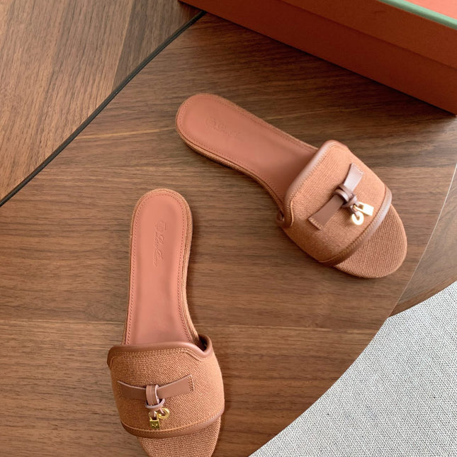 LP 26S SUMMER CHARMS SLIDES IN CARAMEL BROWN CANVAS AND CALFSKIN GOLD HARDWARE