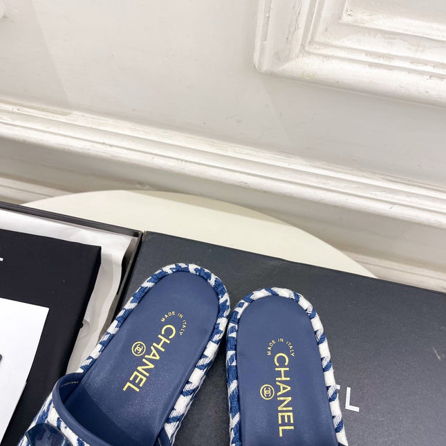 CHANEL 26S SANDALS 35 MM IN NAVY BLUE TWEED