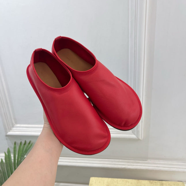 THE ROW 26S SLIP-ON FLATS IN RED NAPPA CALFSKIN