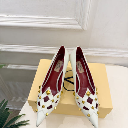 VALENTINO 26S STUDDED POINTED TOE PUMPS 80 MM IN CREAM WHITE CALFSKIN