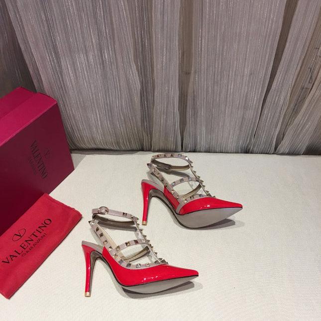 ROCKSTUD CAGED HIGH PUMP IN CHERRY RED MIX LIGHT PINK PATENT CALFSKIN 100 MM