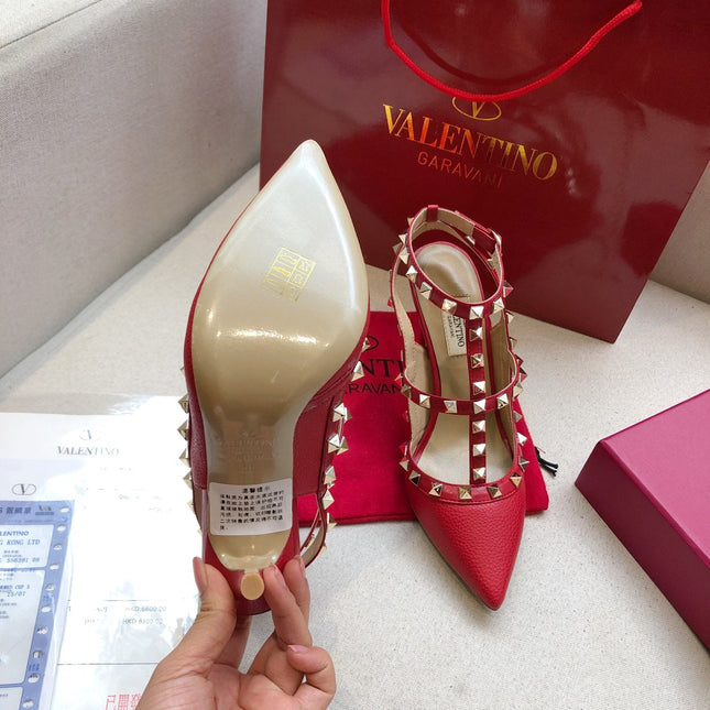 ROCKSTUD RUBY RED METALLIC CALFSKIN ANKLE STRAP HIGH SANDAL