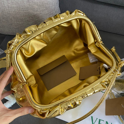 Classic Pouch Gold