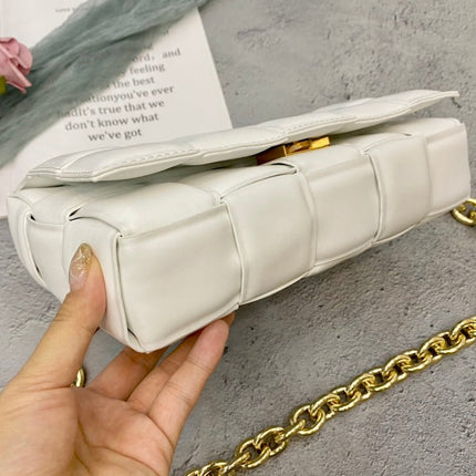 Chain Cass Bag White